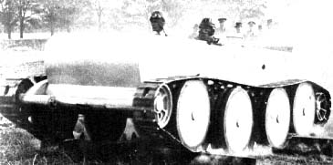 buenas me gustaria abrir un hilo sobre los primeros tanques de la historia, por mi parte aporto los pocos 82