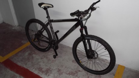 Vendo bicicleta MTB Rockrider modelo 8.1 en buen estado, la vendo por no usar, y debido a que no lo uso 00