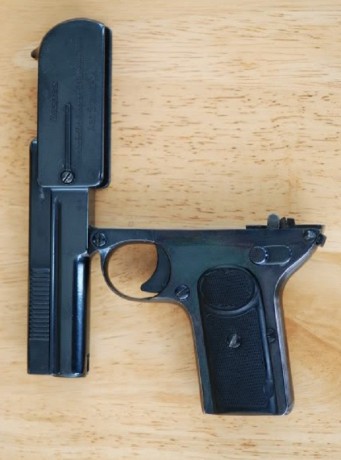 Hace unos días encontré por casualidad en una web extranjera un arma a la venta que hacía muchos años 130