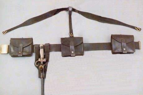 Hace unos días encontré por casualidad en una web extranjera un arma a la venta que hacía muchos años 50