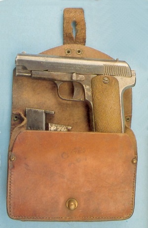 Hace unos días encontré por casualidad en una web extranjera un arma a la venta que hacía muchos años 90