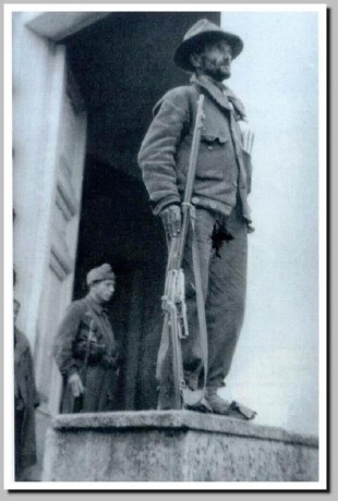 Hace unos días encontré por casualidad en una web extranjera un arma a la venta que hacía muchos años 150
