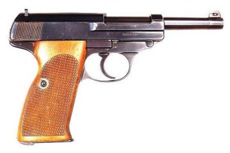 Hace unos días encontré por casualidad en una web extranjera un arma a la venta que hacía muchos años 11