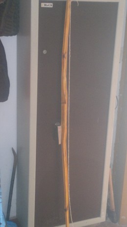 Lo mismo ya lo conocéis, pero yo no lo había visto hasta ahora. No sólo hace el arco compuesto casero, 90