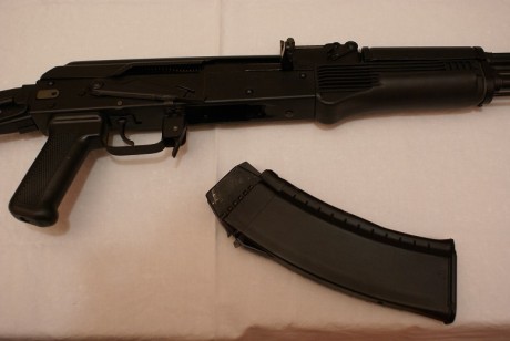 Buenas,
Vendo AK74 de la empresa Izhmash de Rusia, no es una réplica, es un autentico AK modificado para 22
