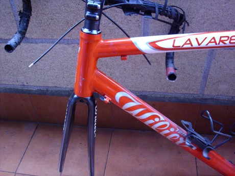 Hola a tod@s.
  VENDIDA  
Se vende bicicleta de carretera PINARELLO F4:13,matizar que es de carbono.
 100