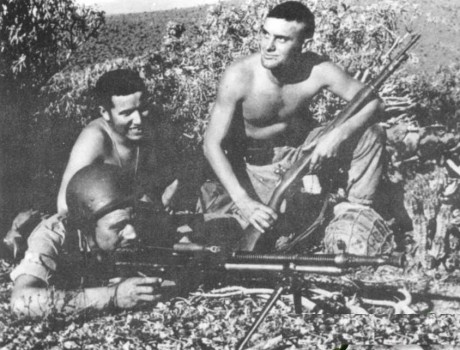 Hace unos días encontré por casualidad en una web extranjera un arma a la venta que hacía muchos años 161