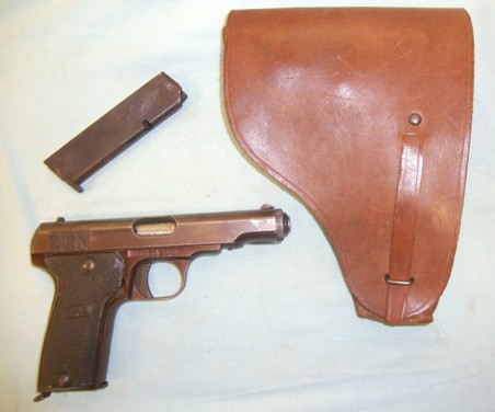 Hace unos días encontré por casualidad en una web extranjera un arma a la venta que hacía muchos años 30