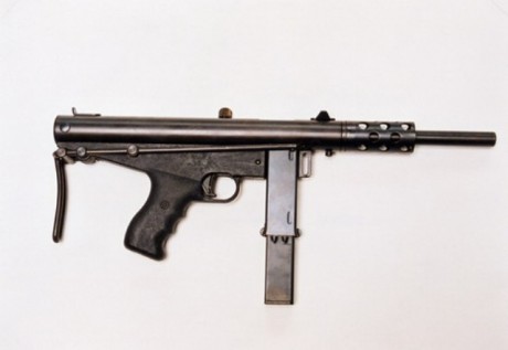 Hace unos días encontré por casualidad en una web extranjera un arma a la venta que hacía muchos años 70
