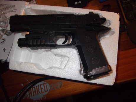 Hola he adquirido una nueva pistola de balines de plastico cambiandola en un rastrillo, es una ZQ737++ 00