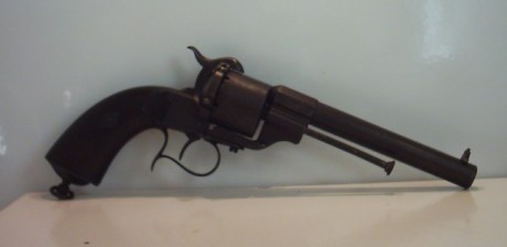 Hace unos días encontré por casualidad en una web extranjera un arma a la venta que hacía muchos años 30