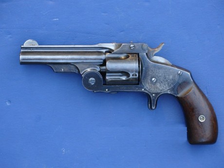 Hace unos días encontré por casualidad en una web extranjera un arma a la venta que hacía muchos años 50