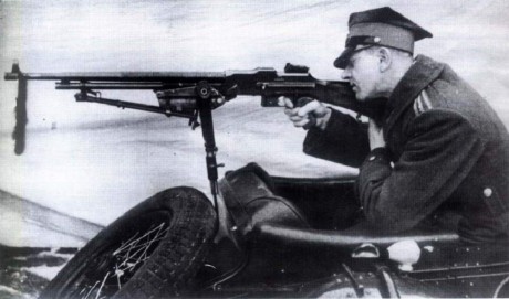 Hace unos días encontré por casualidad en una web extranjera un arma a la venta que hacía muchos años 80