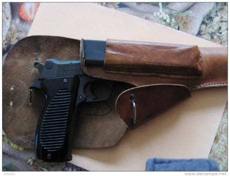 Hace unos días encontré por casualidad en una web extranjera un arma a la venta que hacía muchos años 160