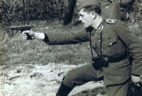 Hace unos días encontré por casualidad en una web extranjera un arma a la venta que hacía muchos años 20