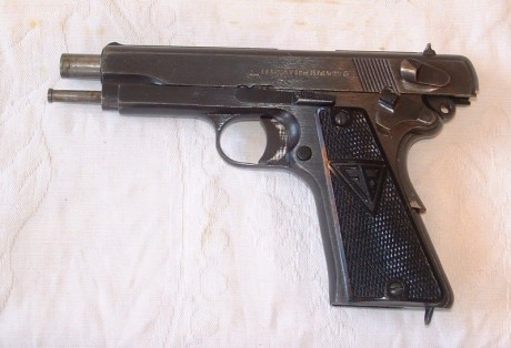Hace unos días encontré por casualidad en una web extranjera un arma a la venta que hacía muchos años 70