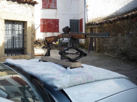 Hola compañeros estoy buscando una foto donde sale un banco de tiro casero para centrar el rifle, estaba 22