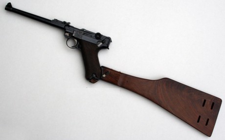 Hace unos días encontré por casualidad en una web extranjera un arma a la venta que hacía muchos años 21