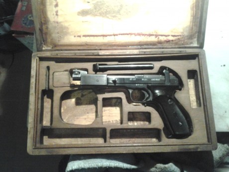 Me han regalado una caja original para la vostok que tengo, la caja está en buen estado pero las telas 72