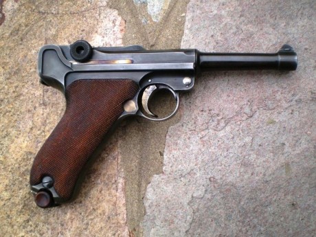 Hace unos días encontré por casualidad en una web extranjera un arma a la venta que hacía muchos años 60