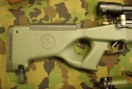Hola amigos!!

Aquí os dejo un post interesante del conocido K 31..saludos!

https://elbauldeguardian.com/2012/12/26/los-suizos-y-la-leyenda-el-famoso-rifle-schmidt-rubin-k-31/ 151