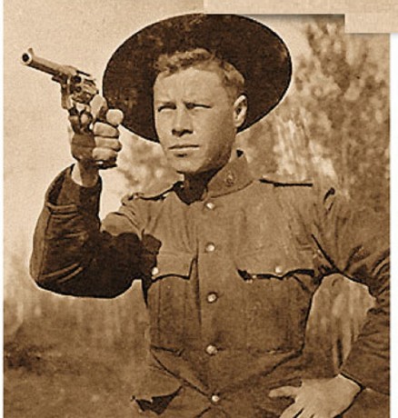 Hace unos días encontré por casualidad en una web extranjera un arma a la venta que hacía muchos años 00