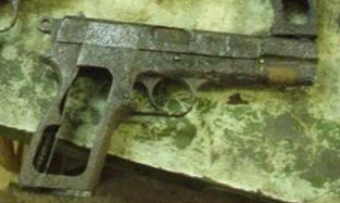 Hace unos días encontré por casualidad en una web extranjera un arma a la venta que hacía muchos años 102