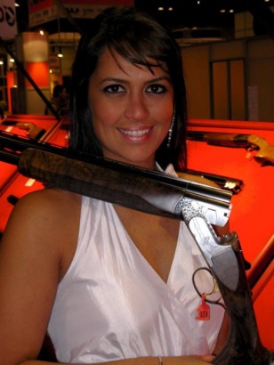 Pues eso a ver si los que vendeis algún arma, la mostrais como es debido, que se meta por los sojos....

Saludos 90