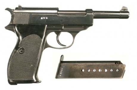 Hace unos días encontré por casualidad en una web extranjera un arma a la venta que hacía muchos años 121
