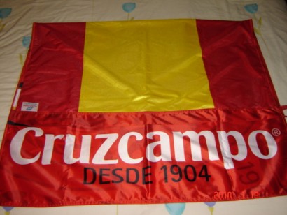 Posiblemente el mejor anuncio del año.
Feliz 2010 para todos 

 http://video.aol.co.uk/video-detail/anuncio-cruzcampo-hecha-de-andalucia/1270125965 100