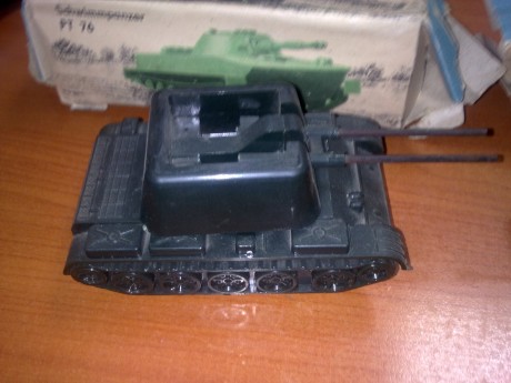 Vendo o cambio por militaria o armas los siguientes juguetes de sanchis de los años 70/80:

Porche fricción 91