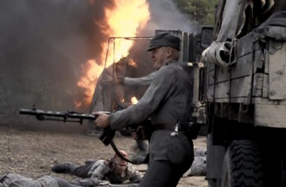 Compañeros,

En vista de las ganas de algunos (Elcafe, Wilcow, Vrakk, etc) por adivinar armas de películas 40