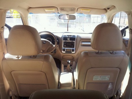 Un compañero me pide que le ponga a la venta su vehículo:
Kia Sportage Diesel 2.0 4x4, 84.000 kms excelente 00
