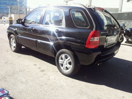 Un compañero me pide que le ponga a la venta su vehículo:
Kia Sportage Diesel 2.0 4x4, 84.000 kms excelente 11