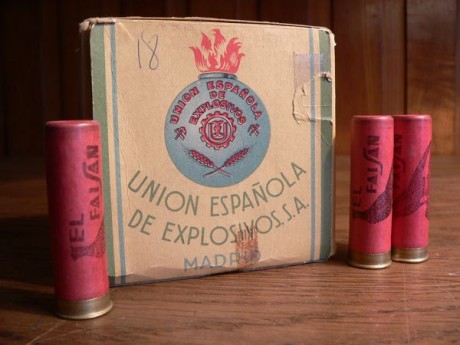 Tienen el mismo número de perdigones un cartucho del 12 y otro del 20 de 30 gramos del 7?
Gracias 10