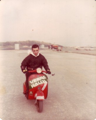 Pues eso, que como me gustan tanto las motos, y desde los quince años las uso, sea invierno o verano, 90