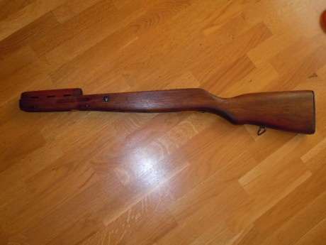 VENDIDO rifle SKS(Simonovf),en calibre 7,62x39.Esta con culata sintentica y además la original de madera.
Buen 01