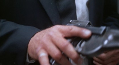 Compañeros,

En vista de las ganas de algunos (Elcafe, Wilcow, Vrakk, etc) por adivinar armas de películas 00
