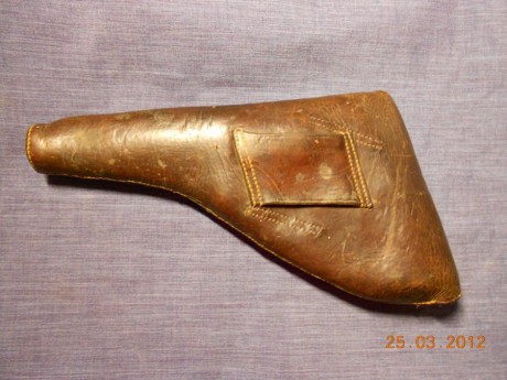 Hace unos días encontré por casualidad en una web extranjera un arma a la venta que hacía muchos años 101