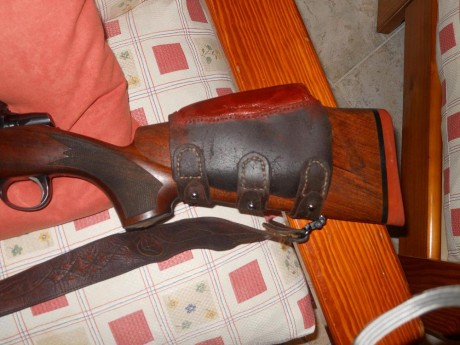 Llevaba un tiempo queriendo ponerle una carrillera al Sako, para tirar con el  visor con la cara bien 01