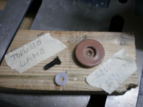 Buenas,aqui os pongo una idea que me surge del querer adaptar el sello de cuero de las cometas a otras 01