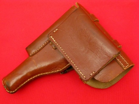 Hace unos días encontré por casualidad en una web extranjera un arma a la venta que hacía muchos años 100