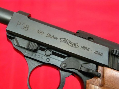 Hace unos días encontré por casualidad en una web extranjera un arma a la venta que hacía muchos años 61