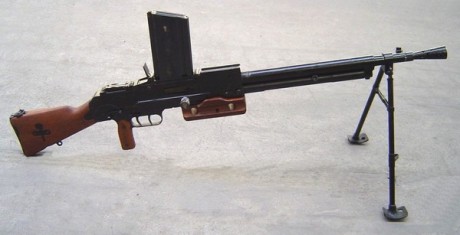 Hace unos días encontré por casualidad en una web extranjera un arma a la venta que hacía muchos años 71