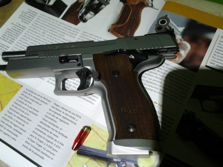 Con mi recién estrenada licencia f he adquirido mi primer arma, una xfive de segunda mano y aparentemente 00