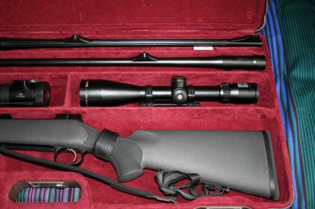 Muy buenas,

Por petición de algún miembro del foro voy a exponer unas fotografías de un gran rifle que 02