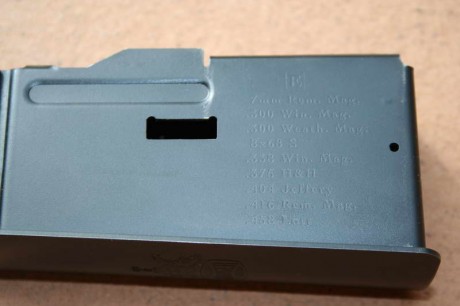 Muy buenas,

Por petición de algún miembro del foro voy a exponer unas fotografías de un gran rifle que 10