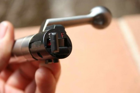 Muy buenas,

Por petición de algún miembro del foro voy a exponer unas fotografías de un gran rifle que 21