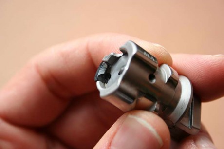 Muy buenas,

Por petición de algún miembro del foro voy a exponer unas fotografías de un gran rifle que 32