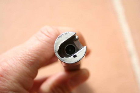 Muy buenas,

Por petición de algún miembro del foro voy a exponer unas fotografías de un gran rifle que 40